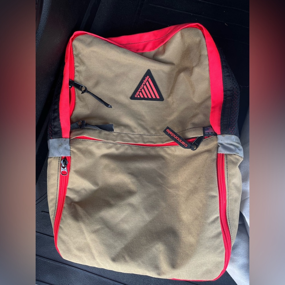 Cannondale bag.